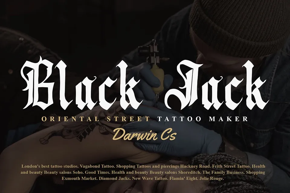 Black Cloak Font
