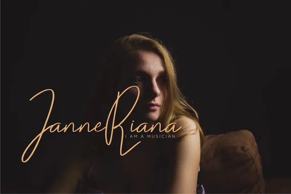 Darcey Oliver Font